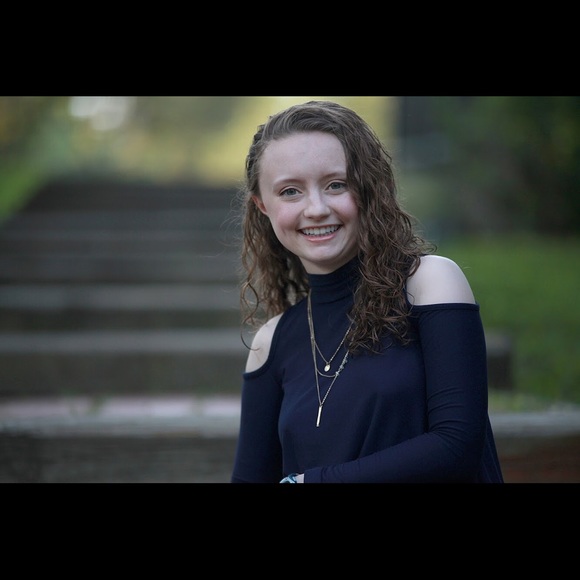 Meet your Posher, Anna - Picture 2 of 2